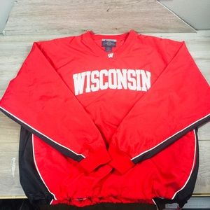 NWOT champion Wisconsin state pullover